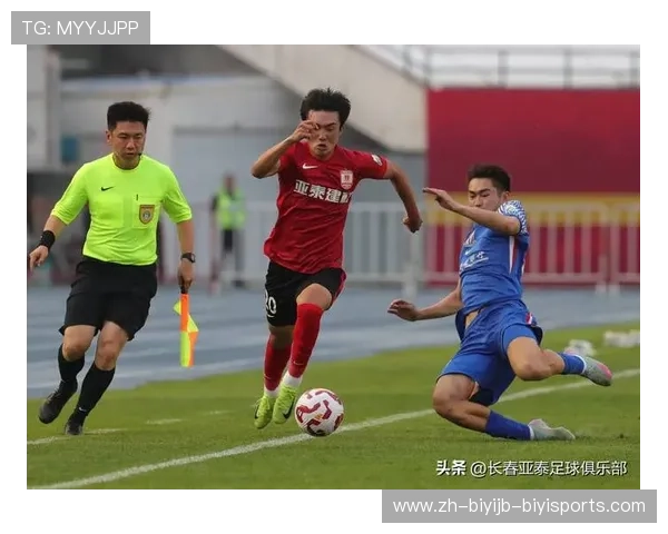 足球运动摄影在记录重大赛事与表达赛场张力中有何表现力